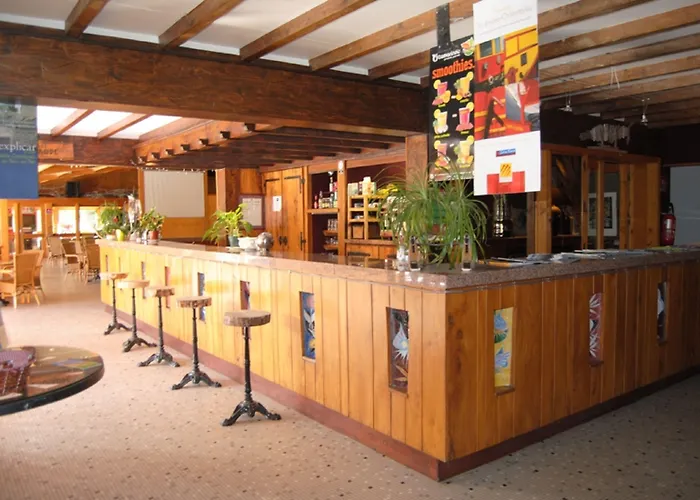 Village Club D' Yravals Semesteranläggning (resort)