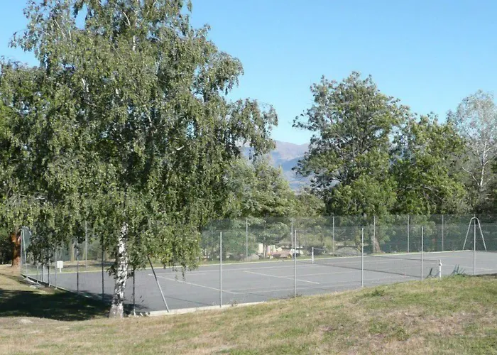 Semesteranläggning (resort) Village Club D' Yravals 2*