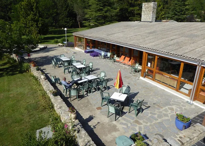 Village Club D' Yravals Semesteranläggning (resort)