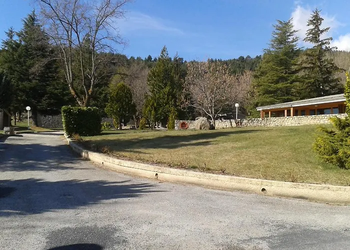 Village Club D' Yravals Semesteranläggning (resort)